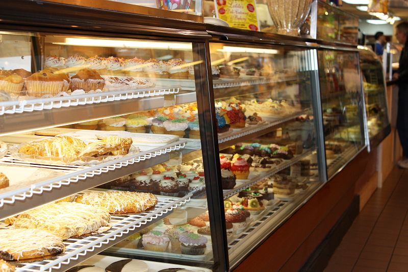 Lotitos Deli | Ramsey, NJ | Italian Specialty Food & Bakery » Bakery